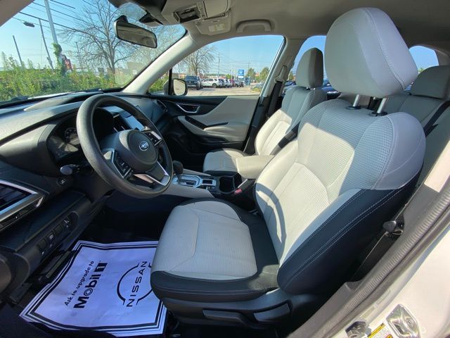 2022 Subaru Forester Base photo 9