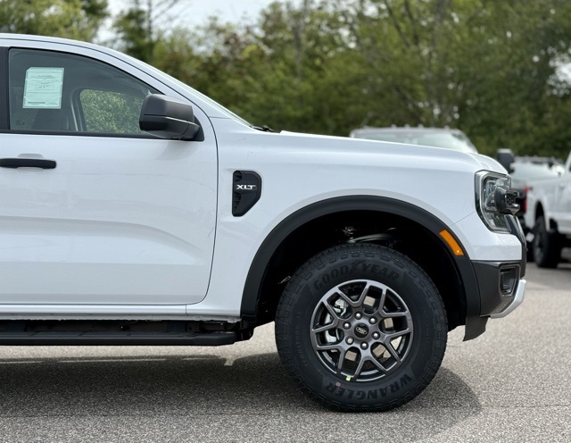 2025 Ford Ranger XLT photo 2