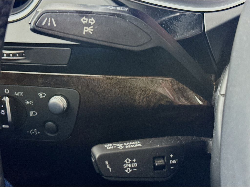2017 Audi Q7 3.0T Prestige photo 12