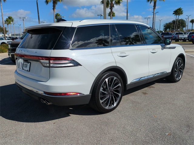 2025 Lincoln Aviator Reserve photo 2