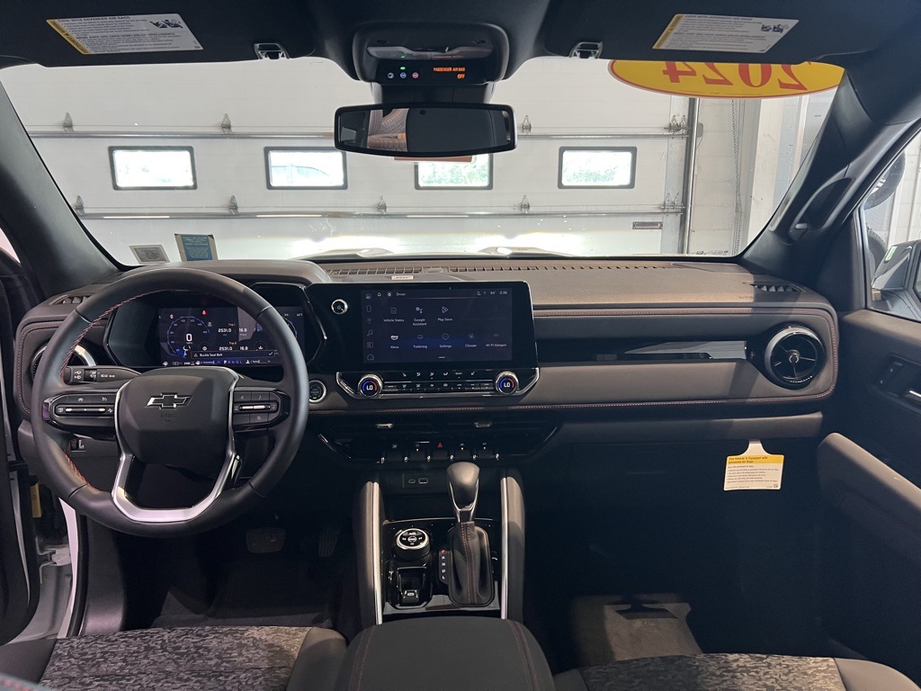 2024 Chevrolet Colorado Z71 photo 11
