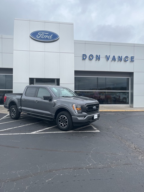 2022 Ford F-150 XLT's photo