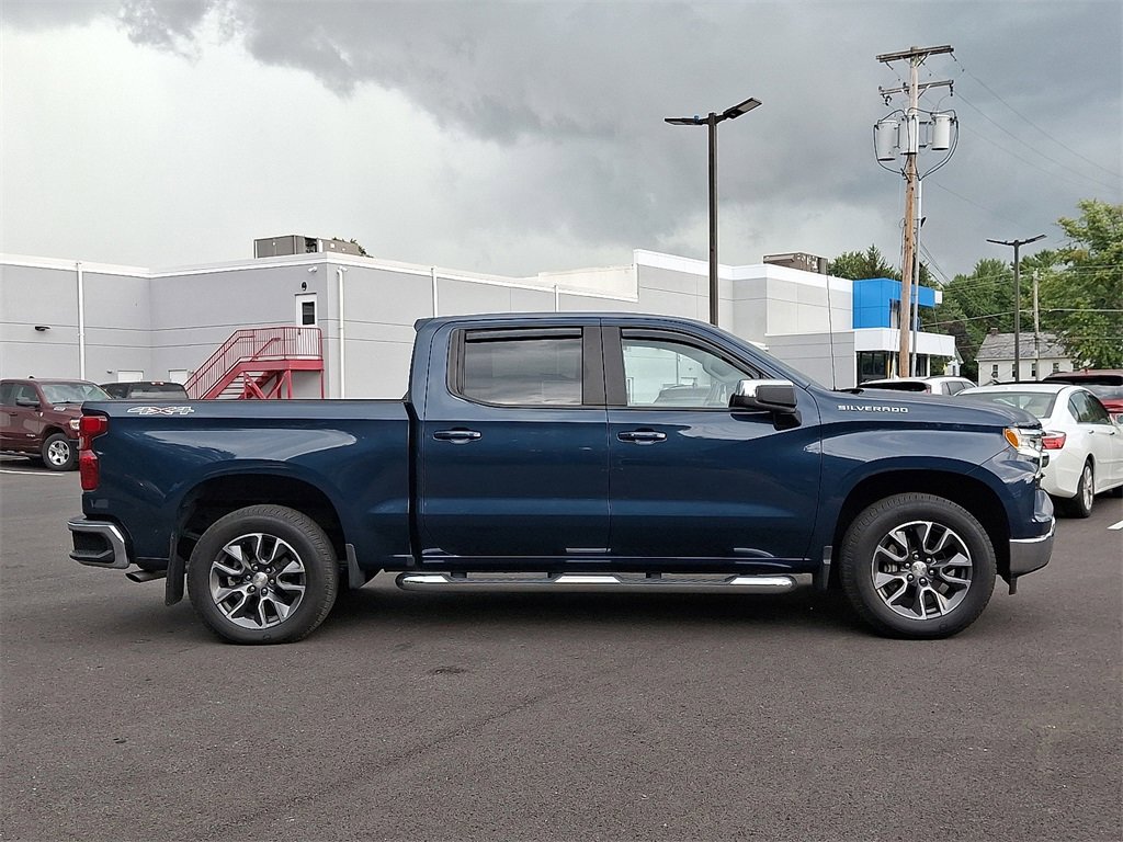 2022 Chevrolet Silverado 1500 LT photo 8