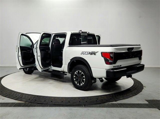 2024 Nissan Titan PRO-4X photo 11