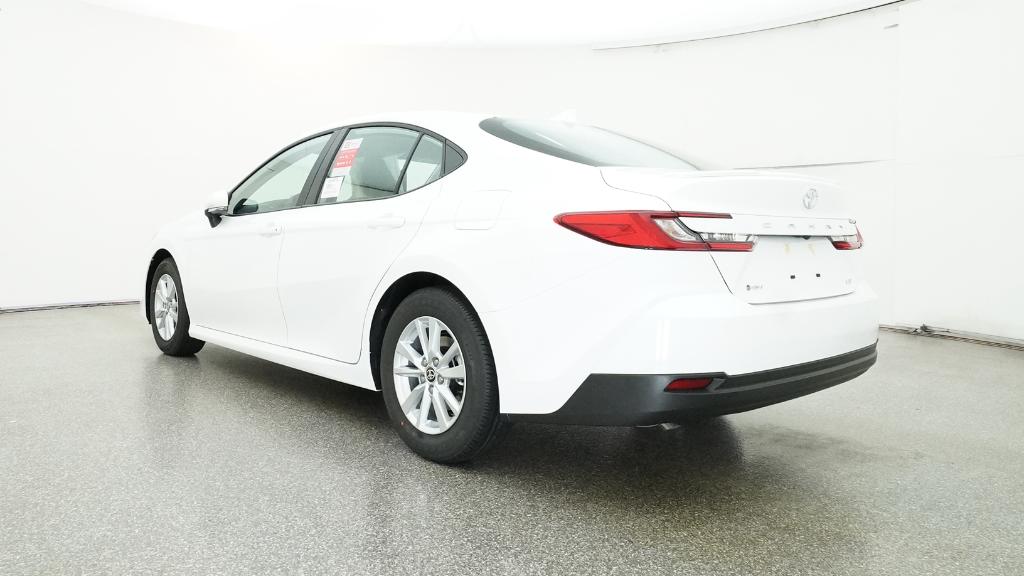 2025 Toyota Camry LE photo 13