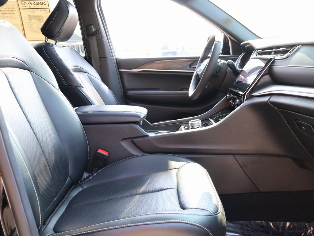 2024 Jeep Grand Cherokee Limited photo 9
