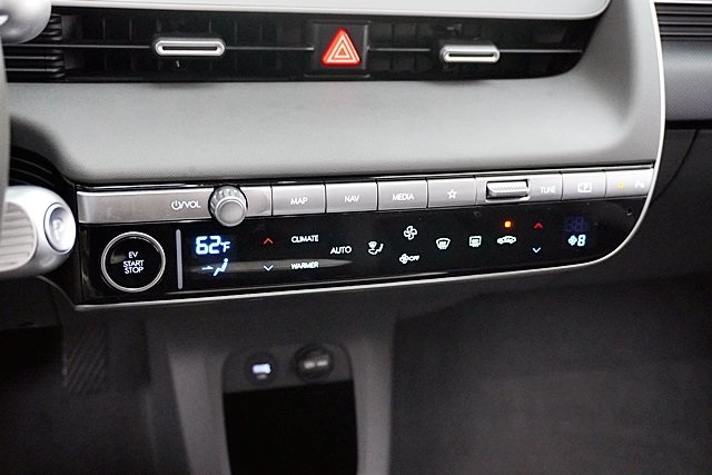 2024 Hyundai Ioniq 5 SEL photo 27