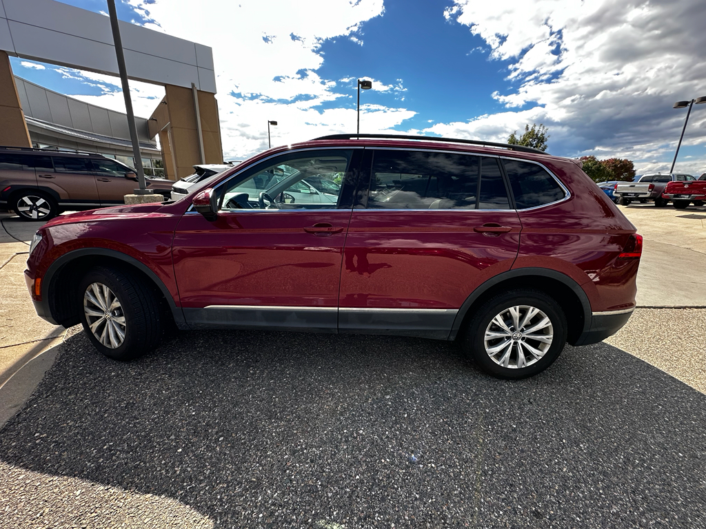 2018 Volkswagen Tiguan SE photo 3
