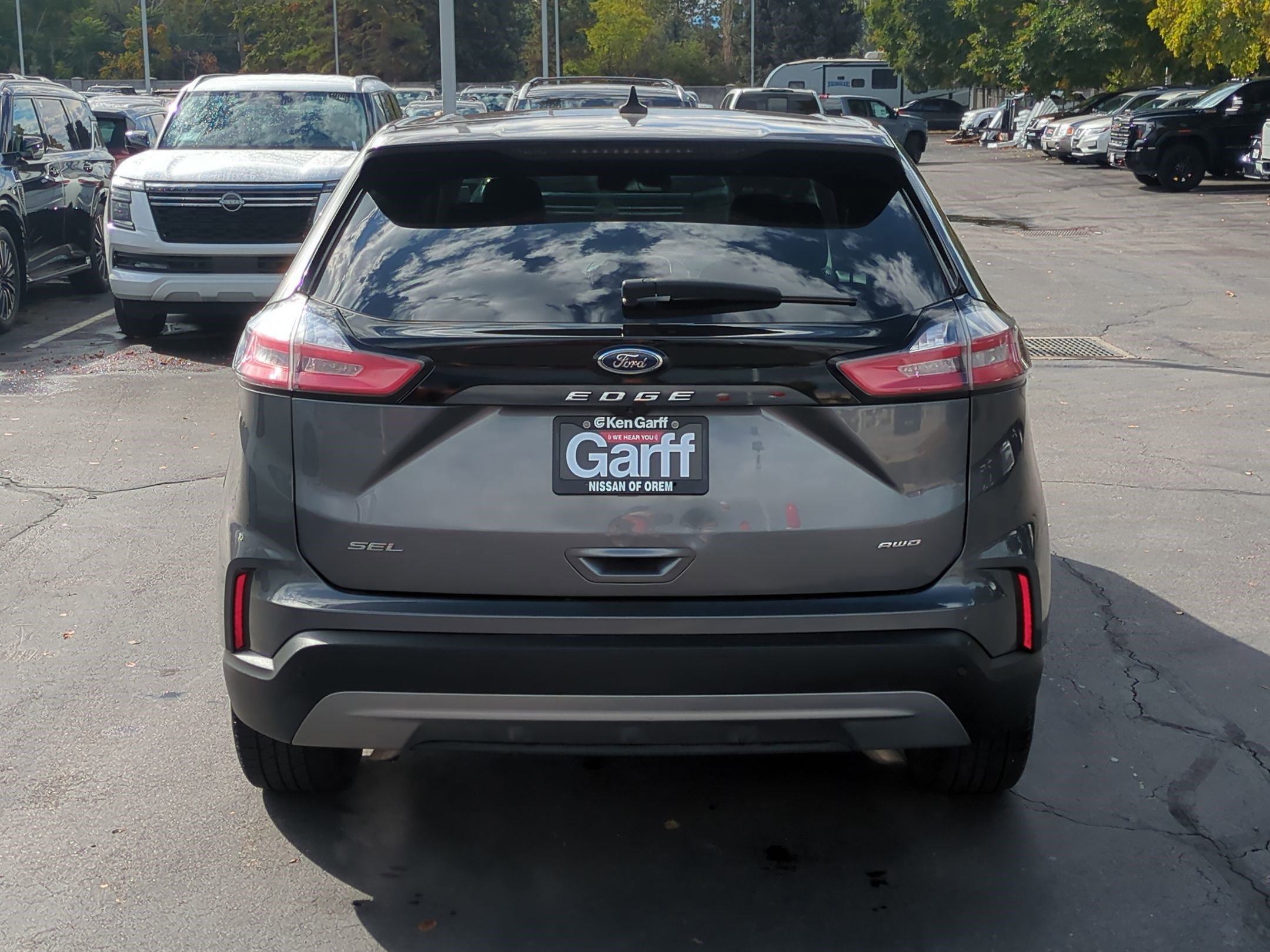 2022 Ford Edge SEL photo 4