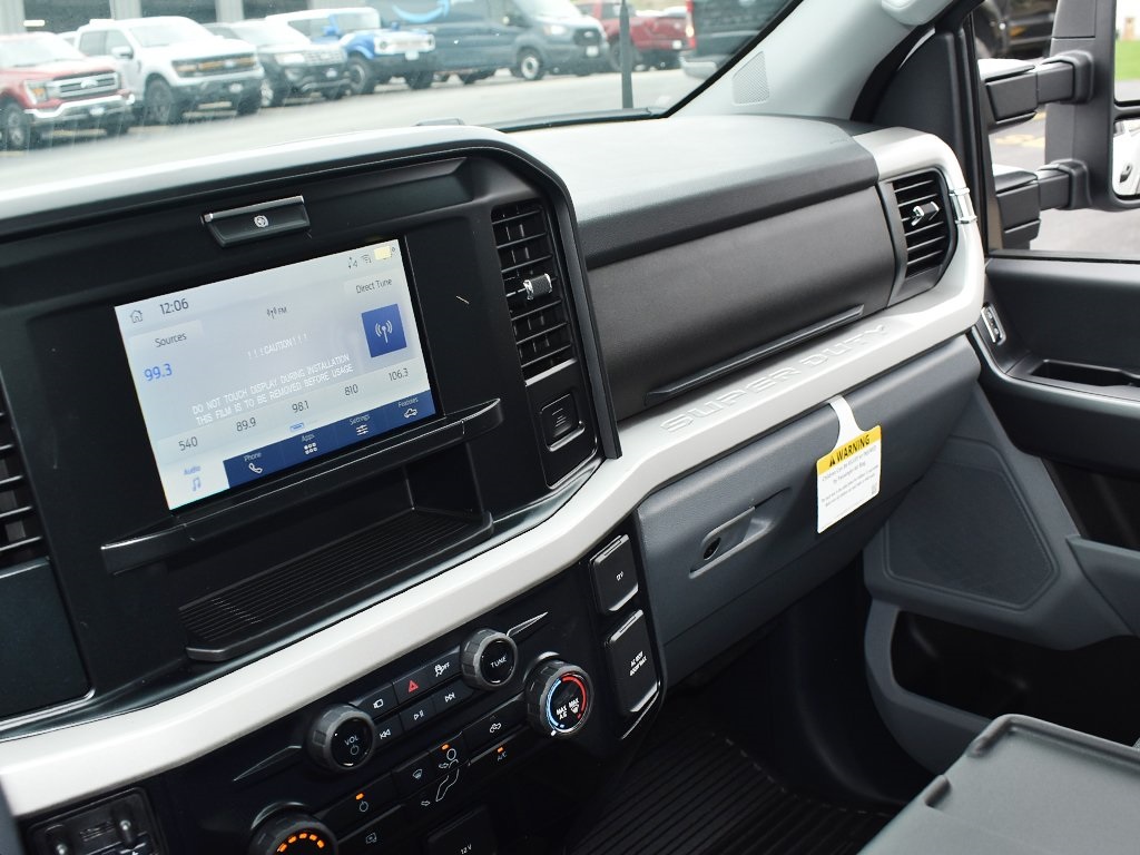 2025 Ford F-250 XLT photo 14