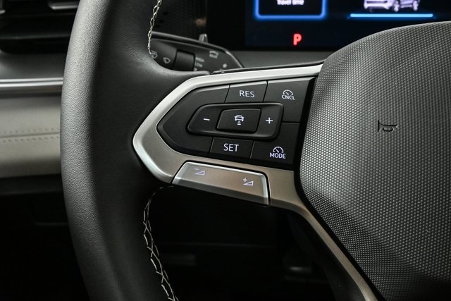 2025 Volkswagen Tiguan SE photo 11