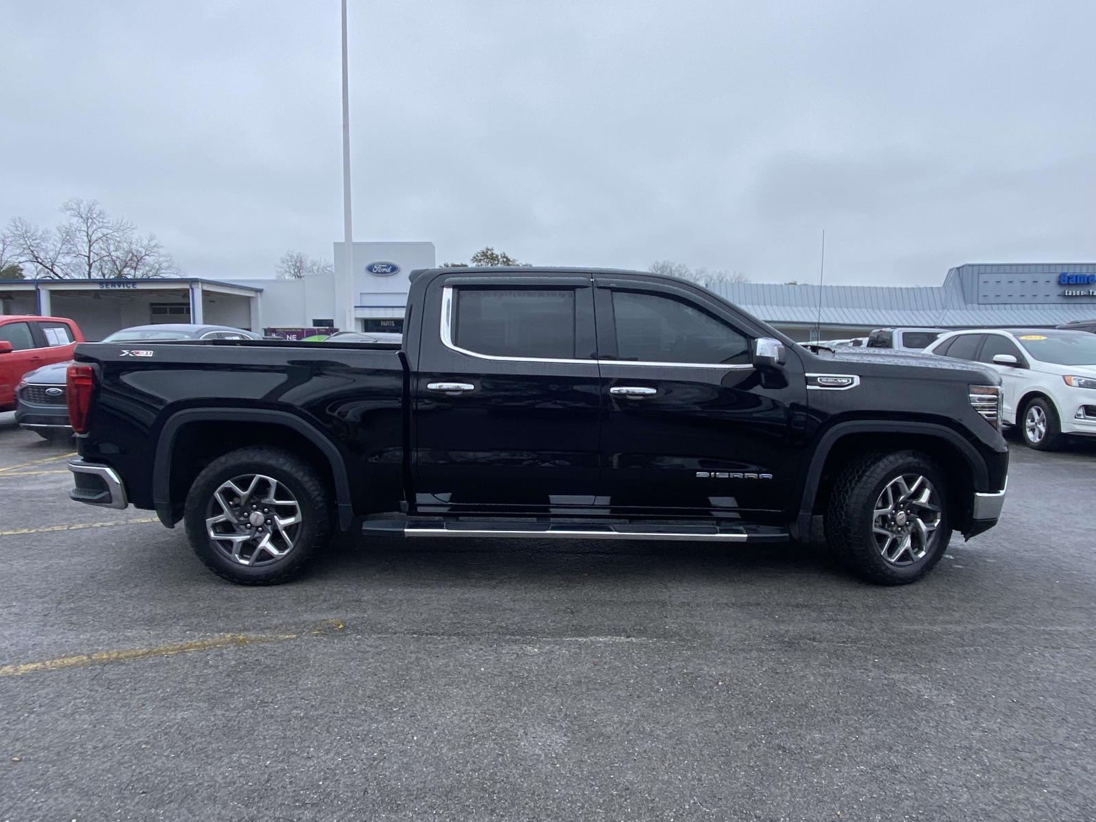2023 Gmc Sierra 1500 SLT photo 2