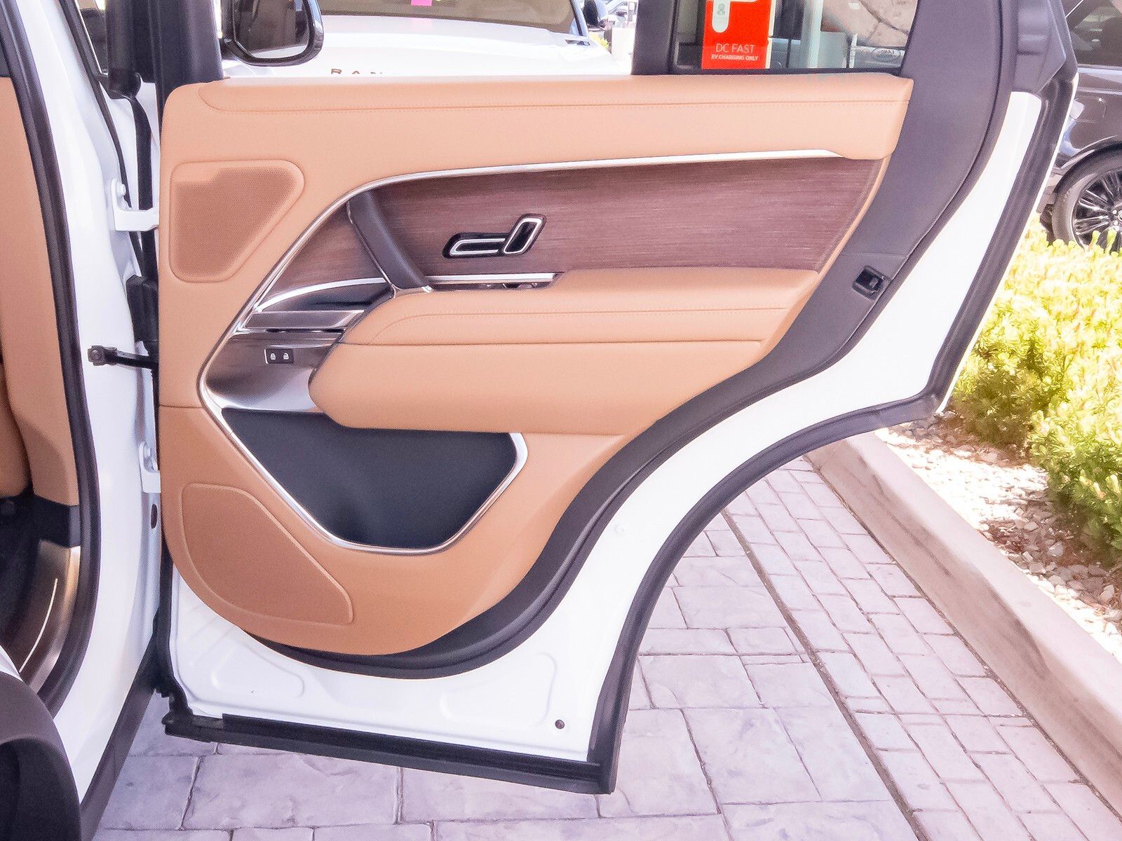 2025 Land Rover Range Rover SE photo 47