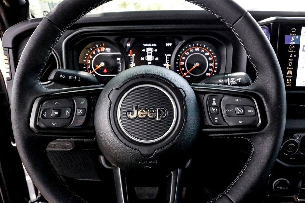 2025 Jeep Gladiator Mojave photo 12