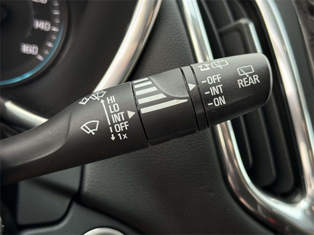 2018 Chevrolet Equinox LT photo 25