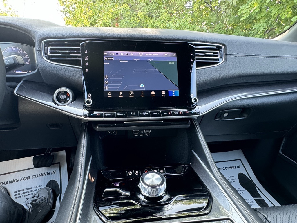 2024 Jeep Wagoneer Base photo 8