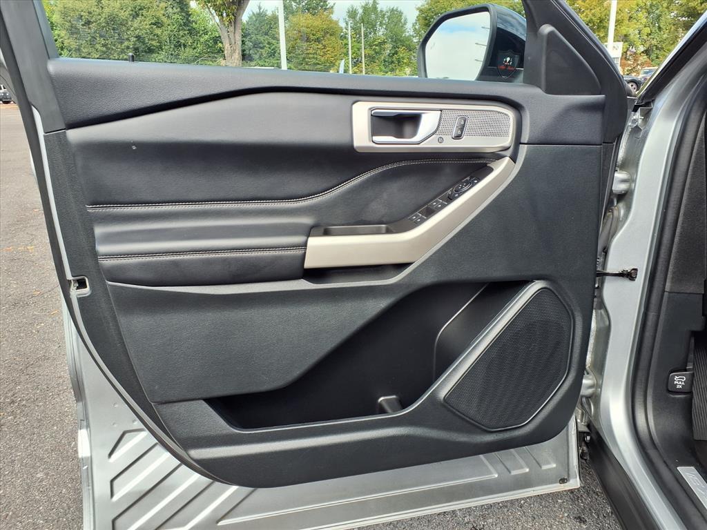 2024 Ford Explorer Limited photo 4