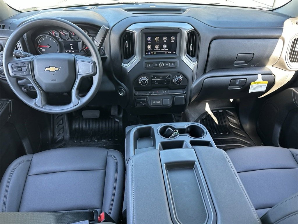2025 Chevrolet Silverado 3500HD Work Truck photo 2