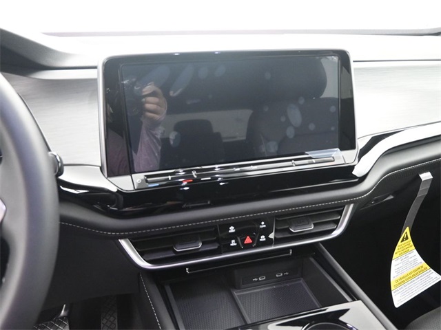 2024 Volkswagen Atlas Cross Sport SE Technology photo 3