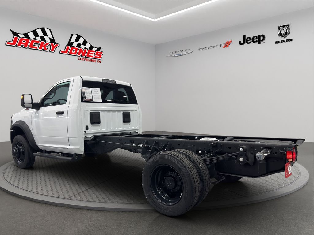 2025 Ram 5500 Tradesman photo 2