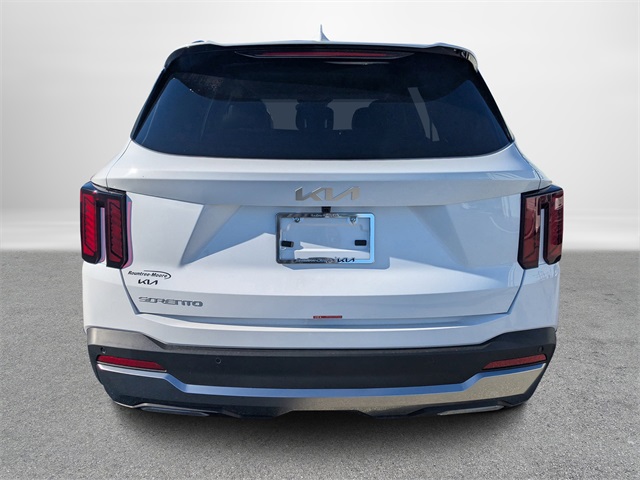 2026 Kia Sorento S photo 3