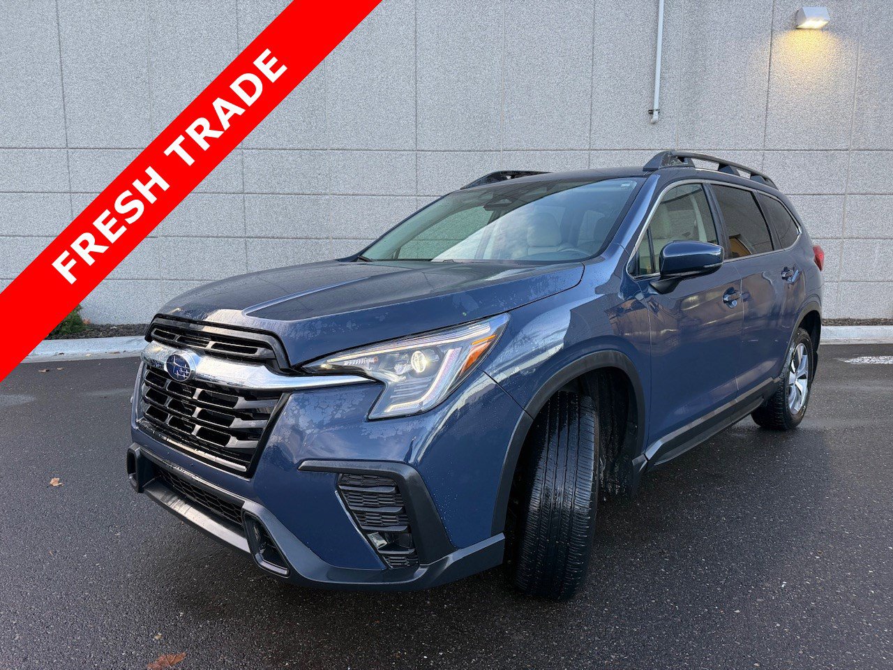 2024 Subaru Ascent Premium's photo