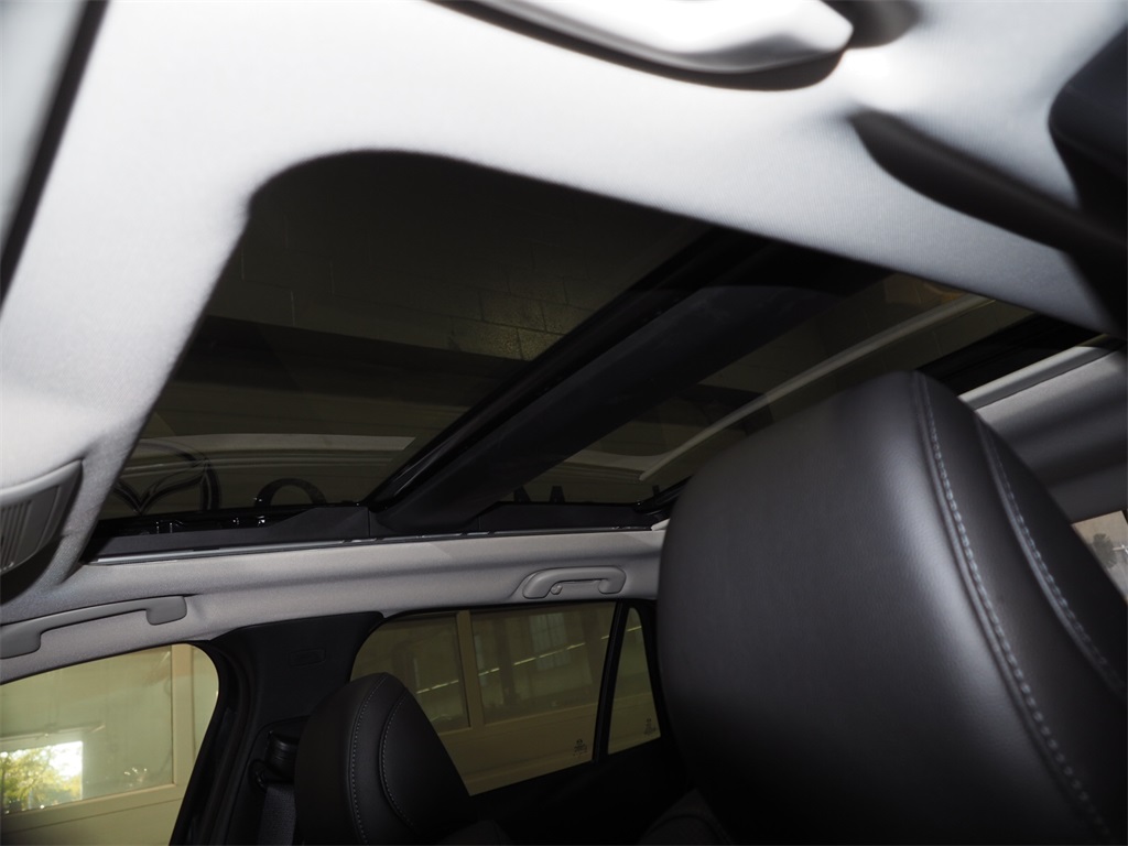 2025 Mazda CX-50 Premium photo 2