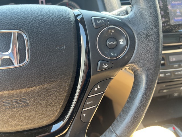2017 Honda Pilot Elite photo 32