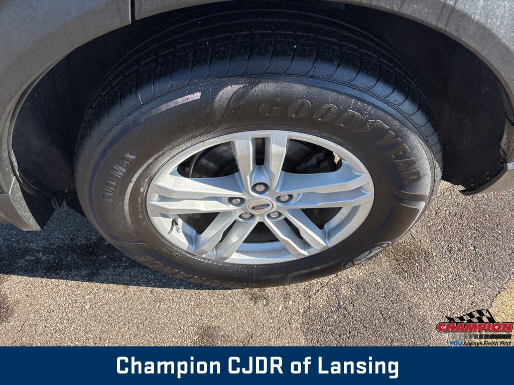 2021 Ford Explorer XLT photo 4