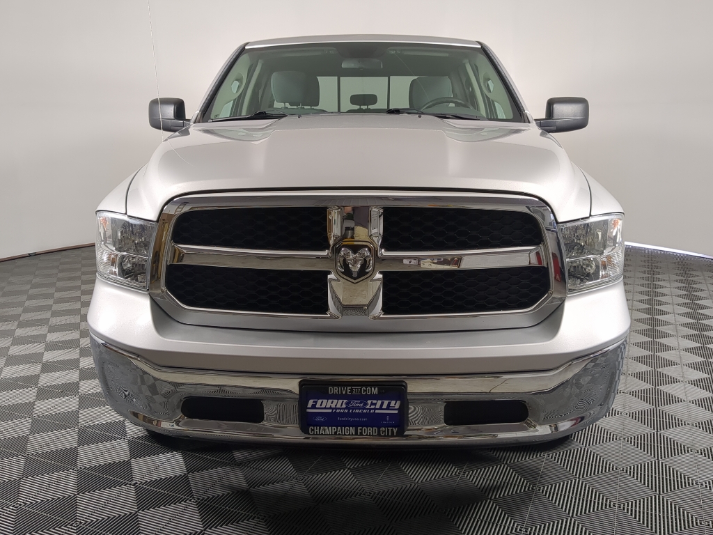 2018 Ram 1500 SLT photo 3