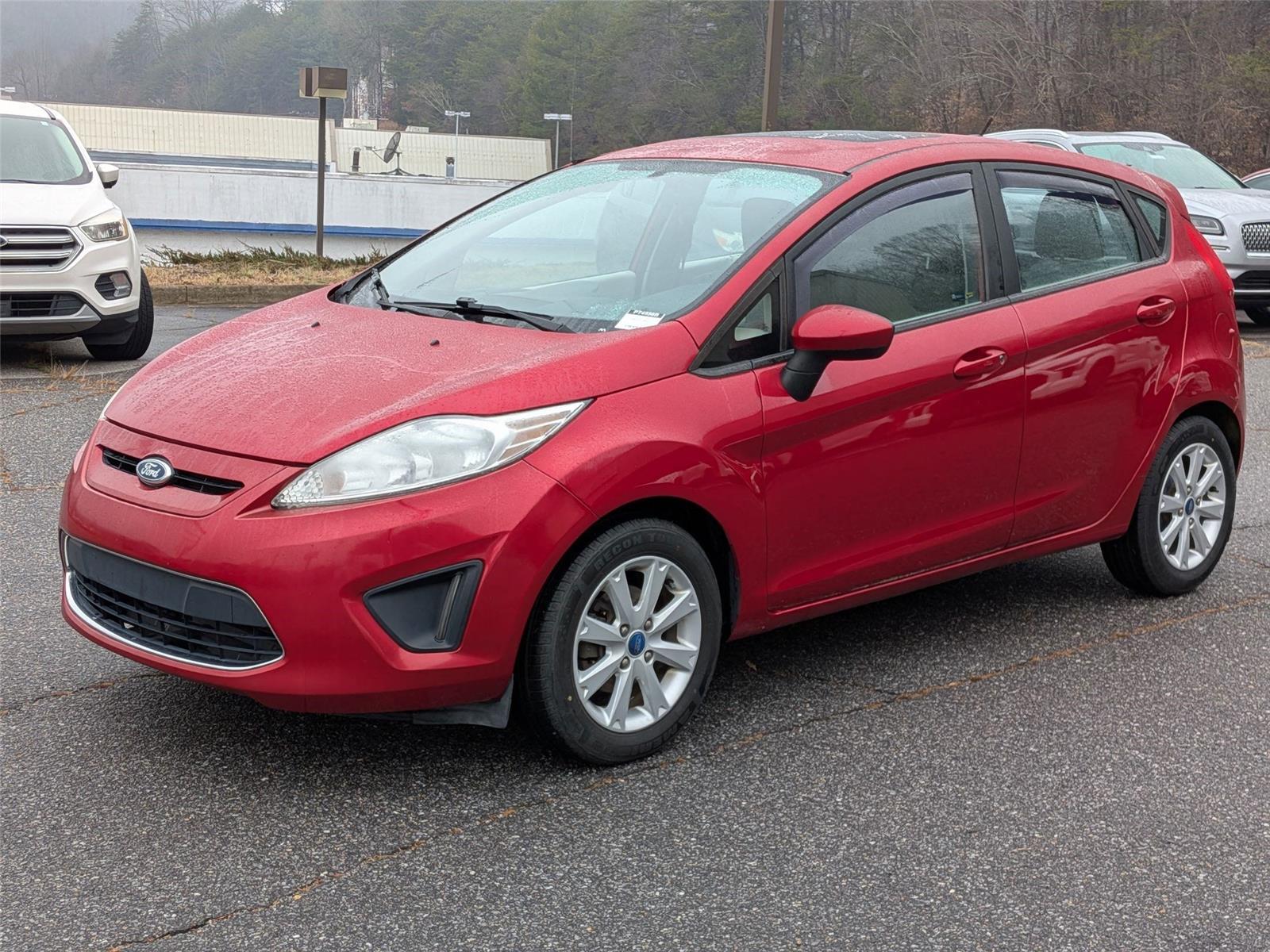 2011 Ford Fiesta SE's photo