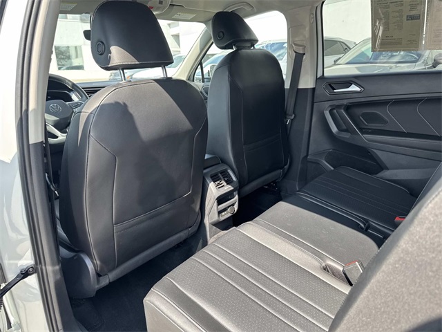 2022 Volkswagen Tiguan SE photo 11