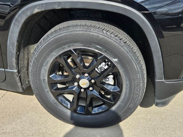 2021 Chevrolet Traverse LS photo 3