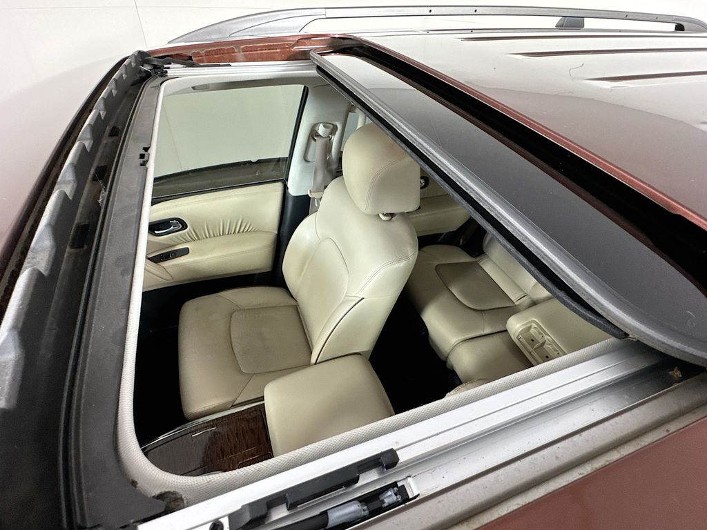 2017 Nissan Armada Platinum photo 21