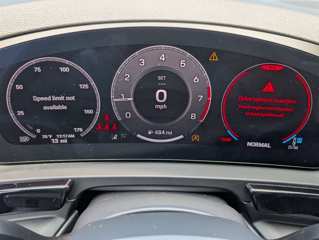 2025 Porsche Cayenne photo 21