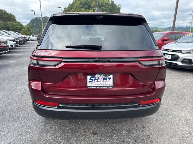 2025 Jeep Grand Cherokee Limited photo 3