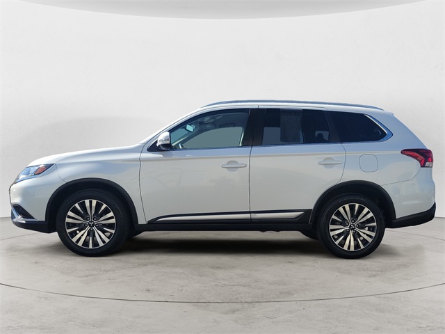 2020 Mitsubishi Outlander SEL photo 2
