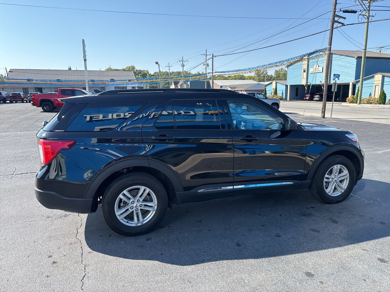 2023 Ford Explorer XLT photo 13