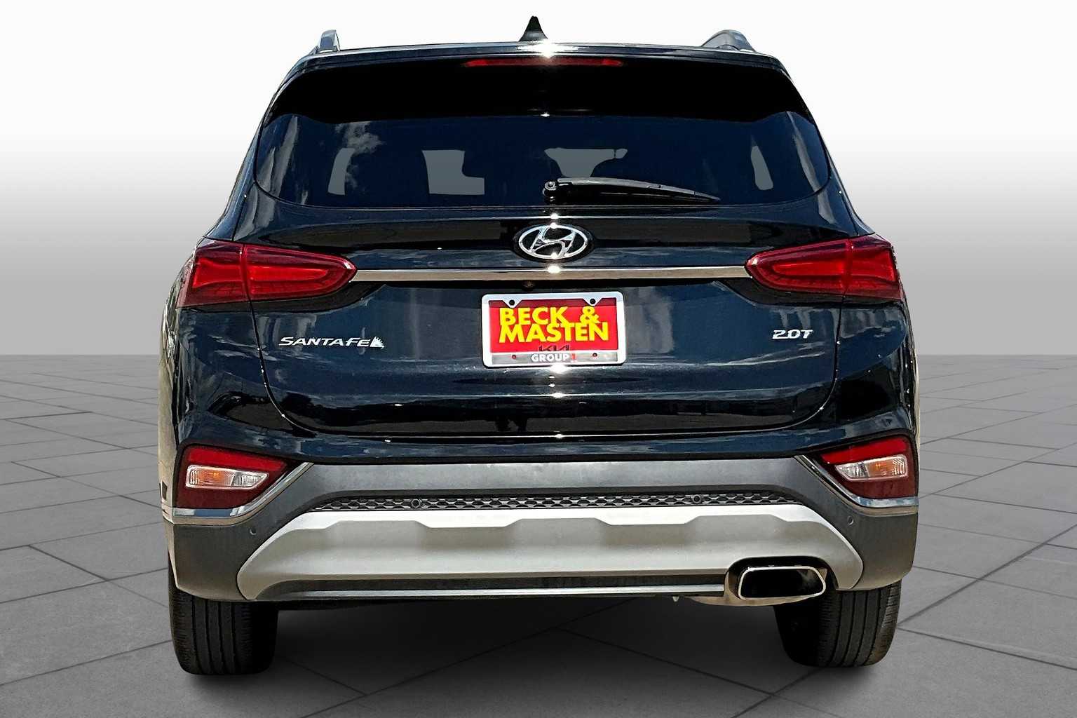 2019 Hyundai Santa Fe Limited photo 4