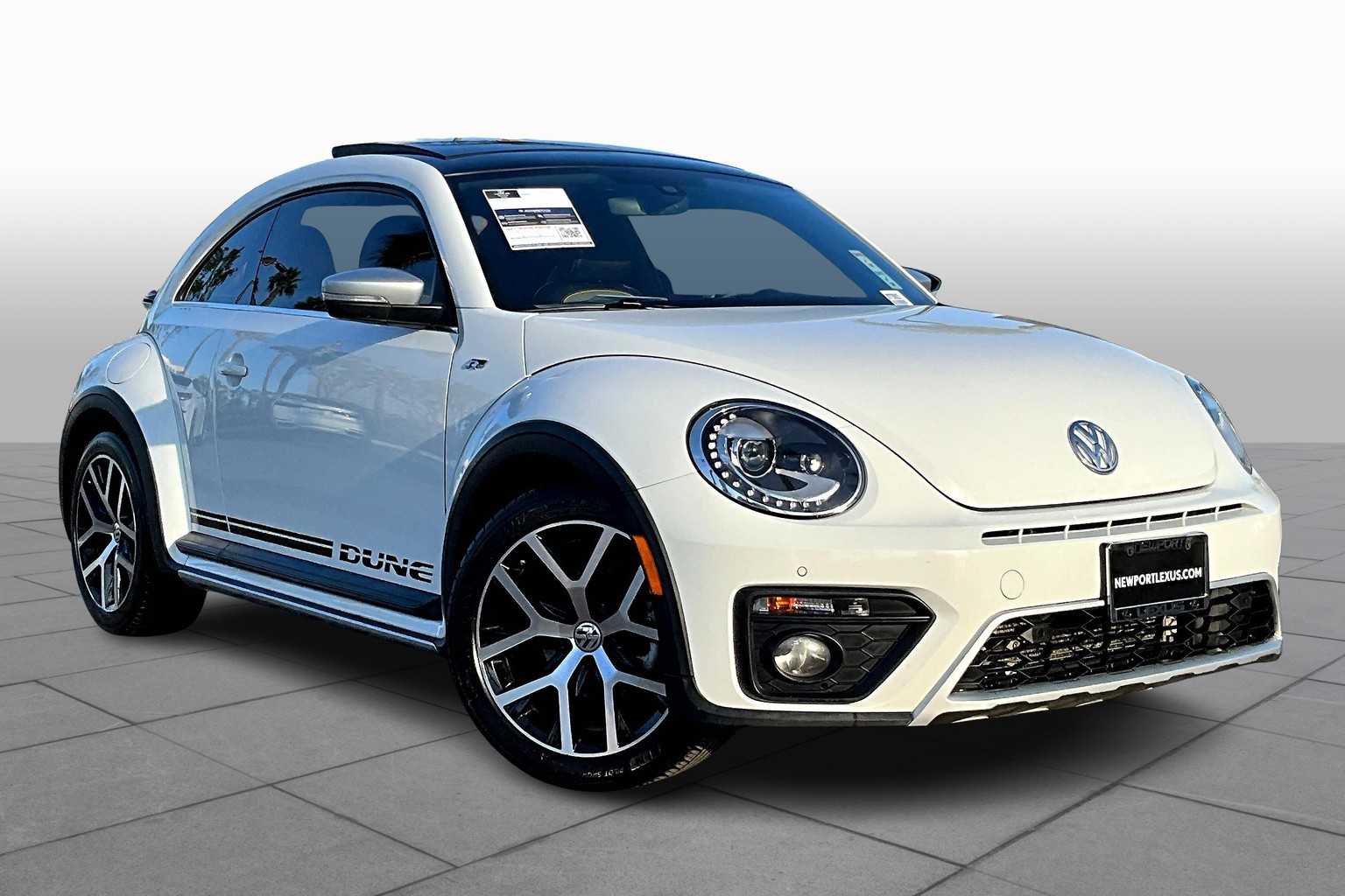 2018 Volkswagen Beetle Dune photo 2