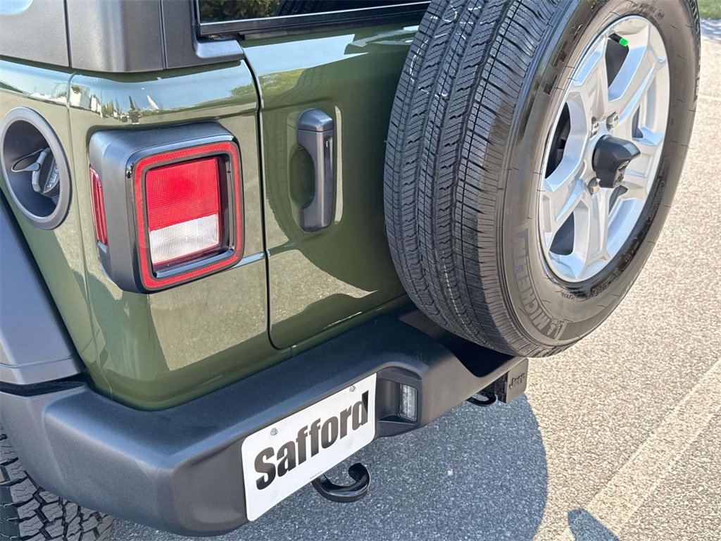 2022 Jeep Wrangler Sport S photo 10