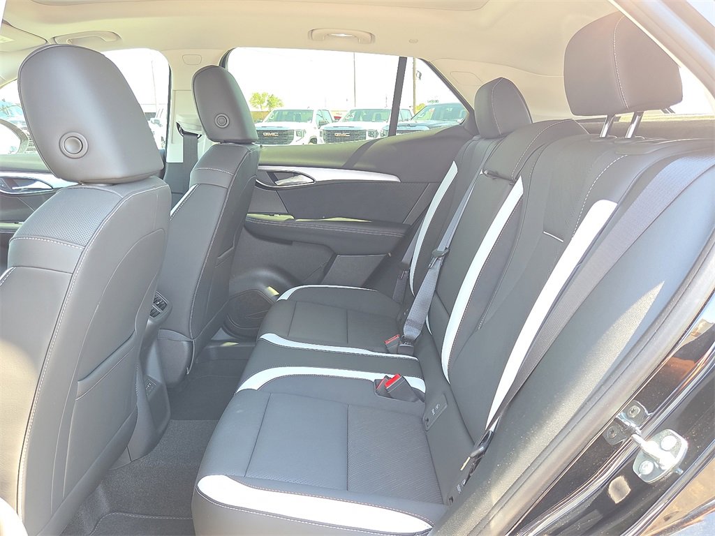 2025 Buick Envision Sport Touring photo 9