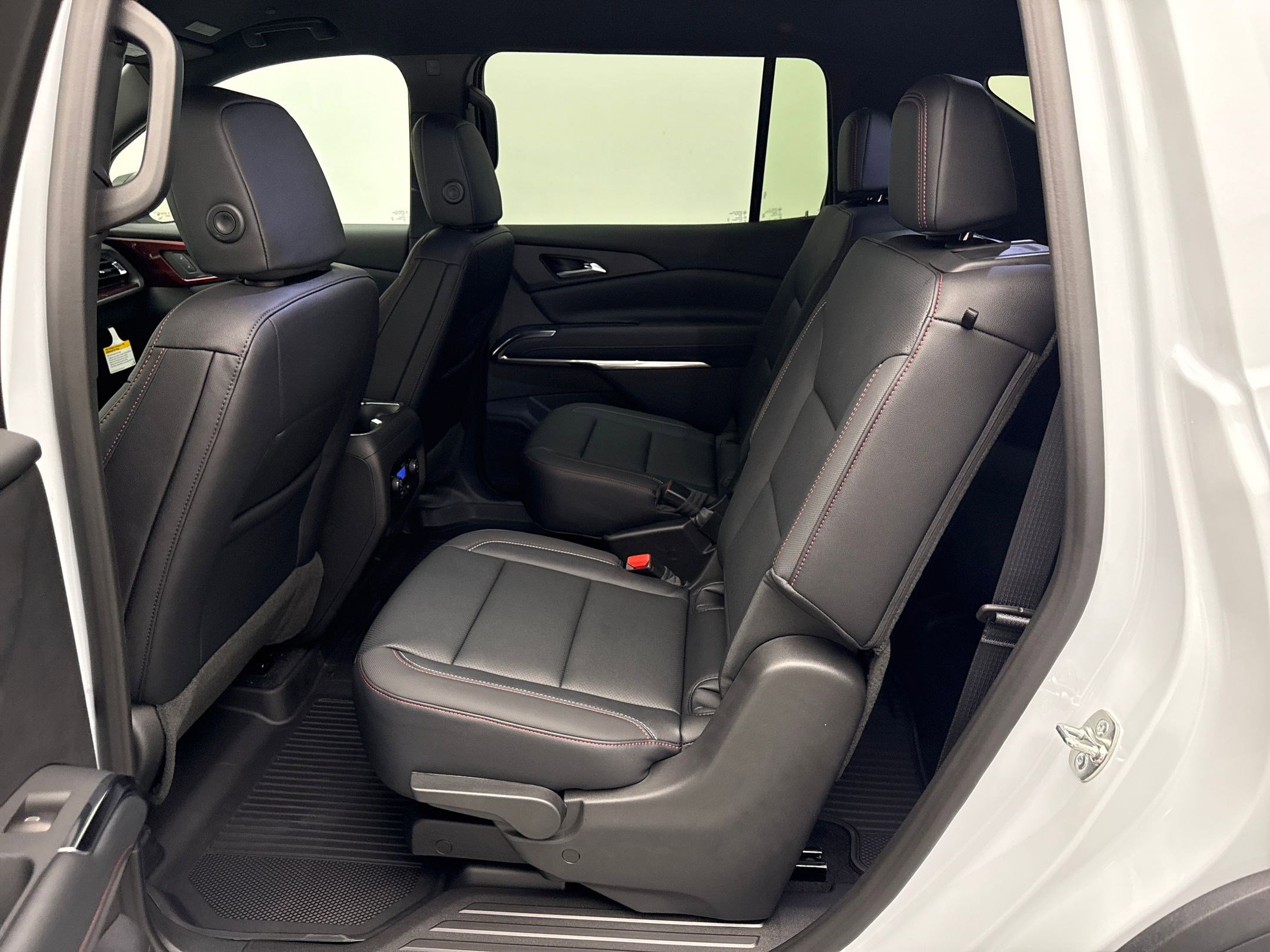 2026 Chevrolet Traverse Z71 photo 13