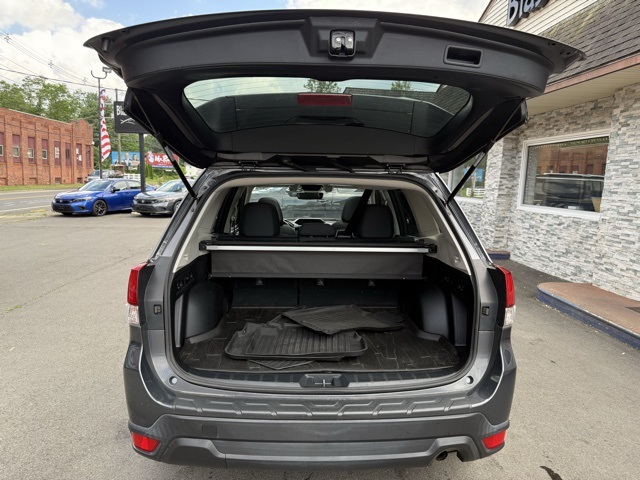 2021 Subaru Forester Premium photo 11
