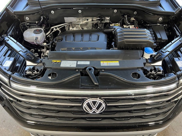 2025 Volkswagen Atlas Peak Edition SE photo 29