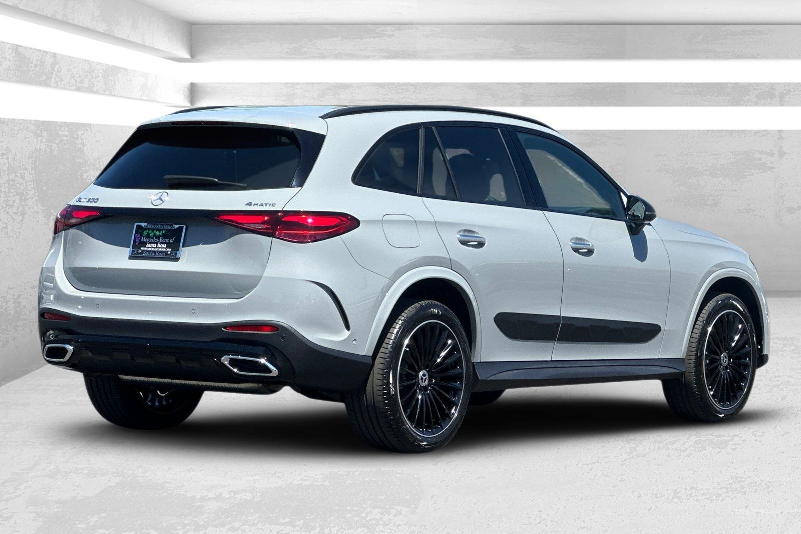 2025 Mercedes Benz GLC 300 4MATIC photo 4