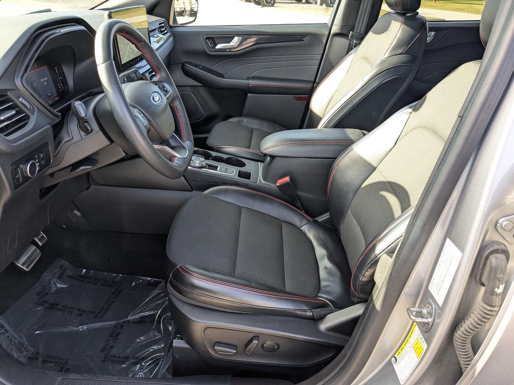 2023 Ford Escape ST-Line photo 15