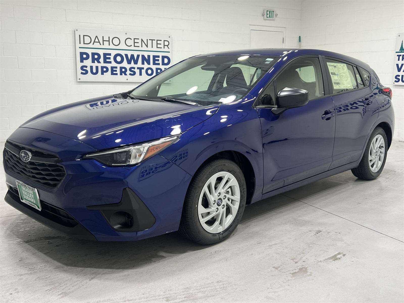 2025 Subaru Impreza Base photo 3