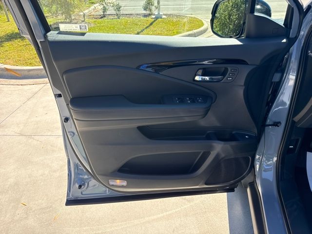 2026 Honda Ridgeline Black Edition photo 4