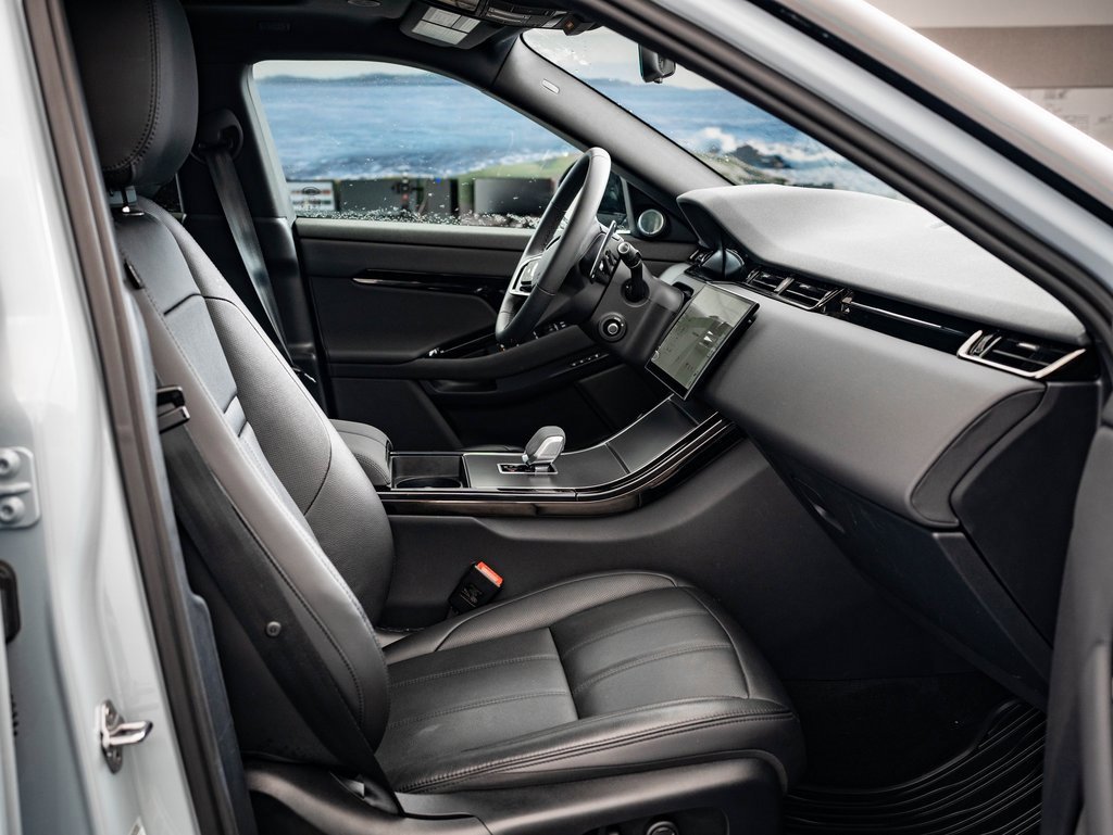 2024 Land Rover Range Rover Evoque Dynamic SE photo 18